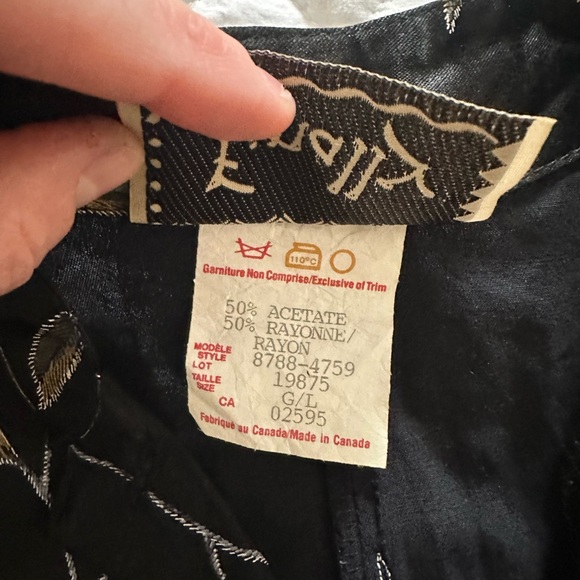 Y2K Black Silky Short Sleeve Leaf Print Button Up Blouse (M) - Picture 6 of 8